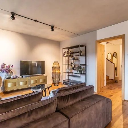 Anne + Liese Haus