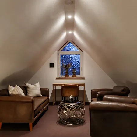 Anne + Liese Haus *