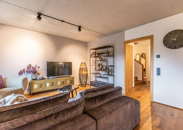 Anne + Liese Haus